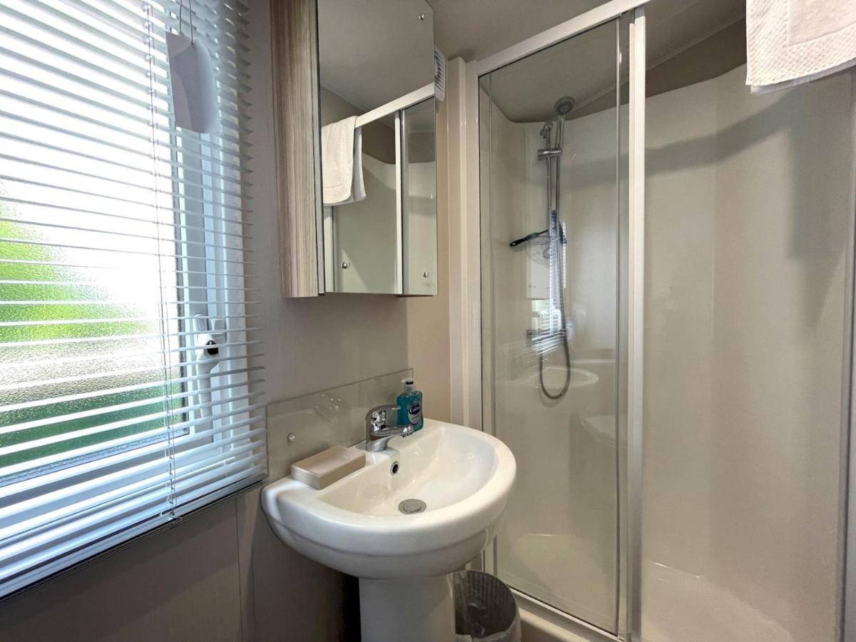 Pass The Keys Gorgeous With Outstanding Views Holiday home